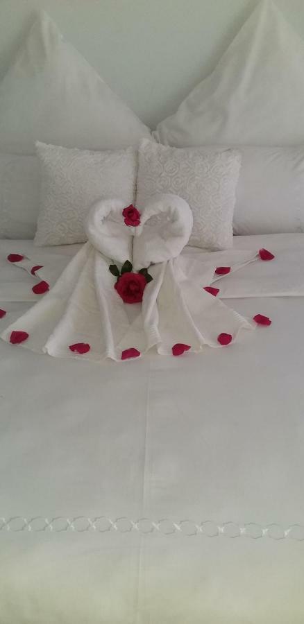 Millenium Guest House Рунду Екстер'єр фото
