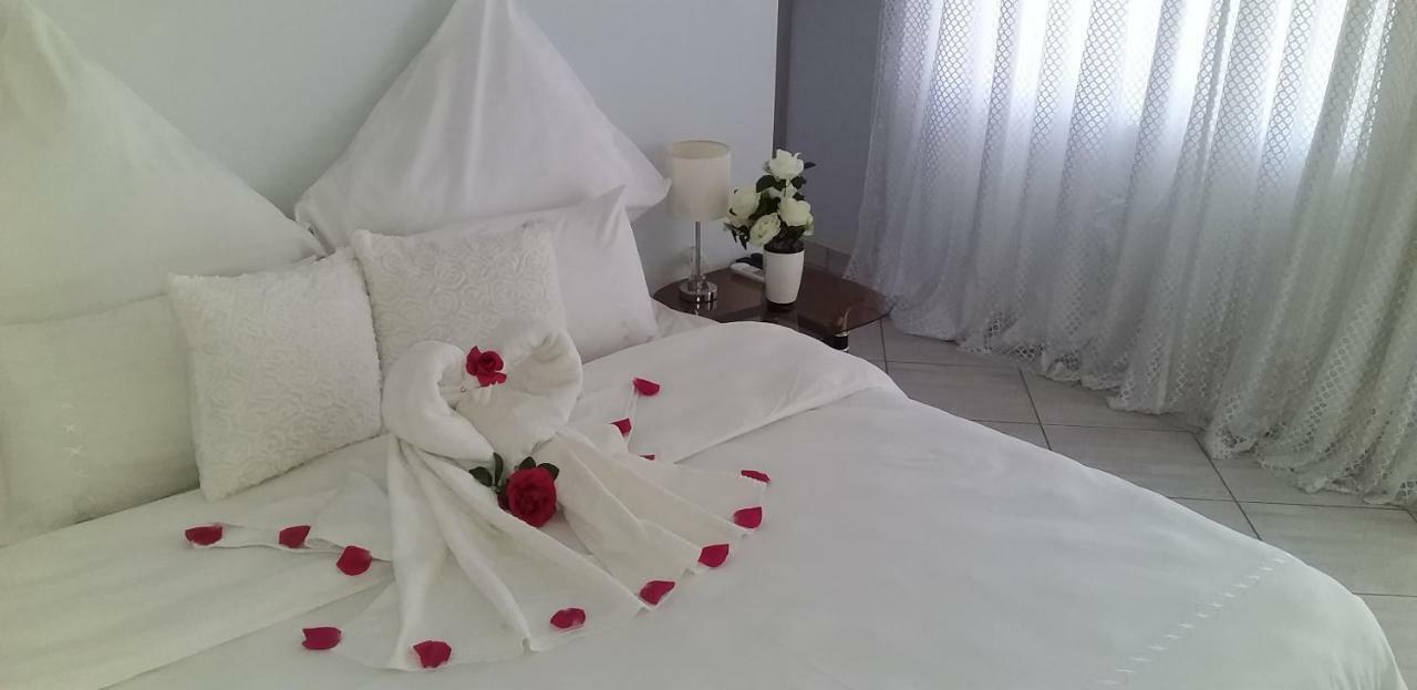 Millenium Guest House Рунду Екстер'єр фото